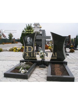 Зеркальный памятник 330 — ritualum.ru
